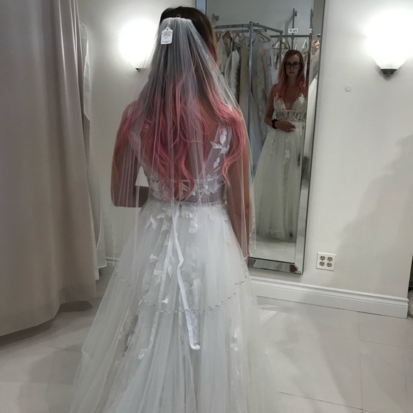 Wedding Veil - Picture 3 of 6